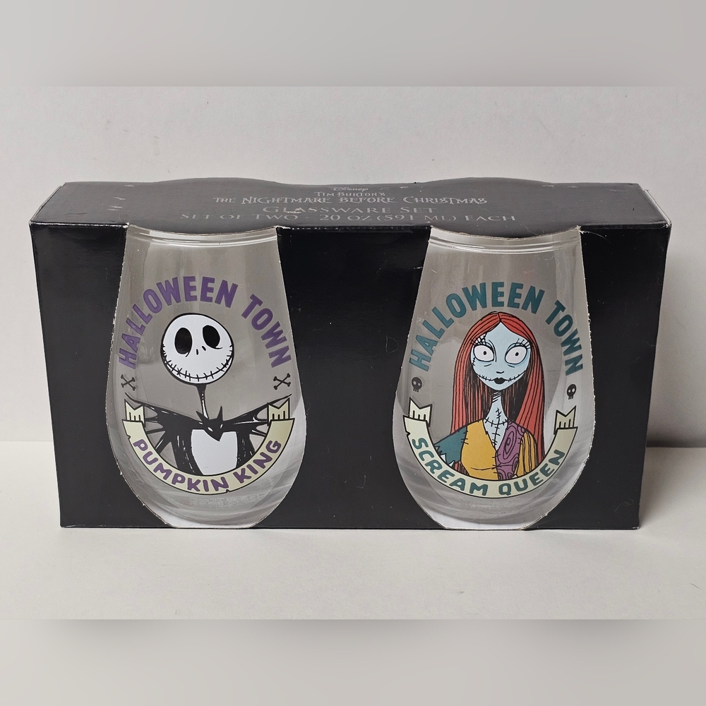 "The Nightmare Before Christmas" Set Of 2 Glassware Tim Burton 20 oz Disney NEW